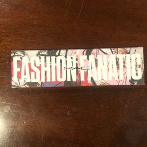 Eye shadow and highlighting palette